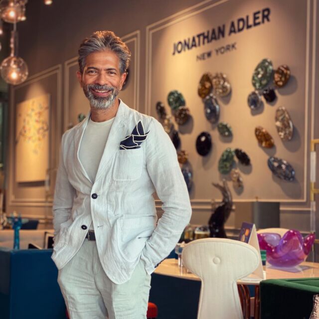 With #Lartisien, embark on a fascinating journey with Neel Shukla, art consultant. In the #EtihadMuseum, he presents the nostalgic photographic collection of his father, #RameshShukla, former photographer of the Royal Family. Neel then takes you on an enriching tour of his art gallery, followed by a visit at the very private, #TheArtsClubDubai for an engaging lunch in his company.@neelstagram